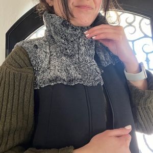 Black polyester North Face vest